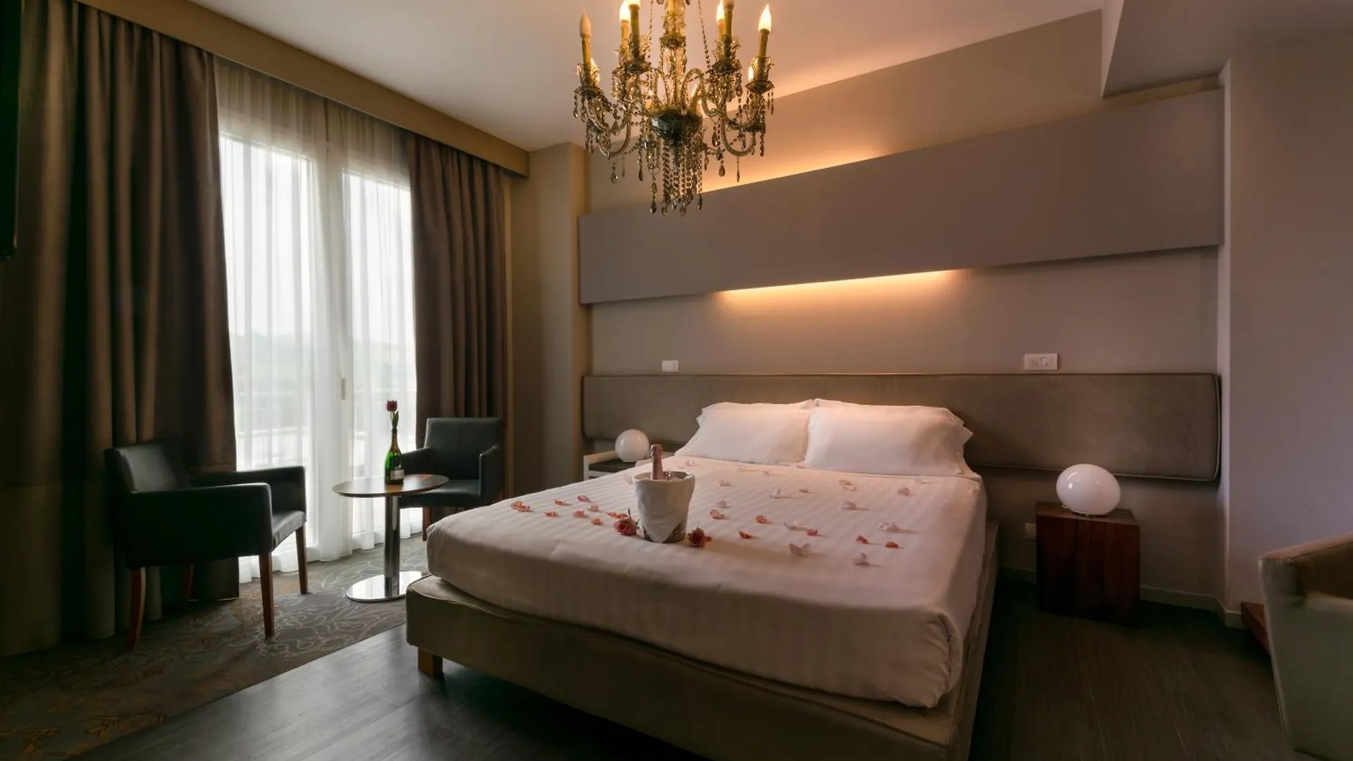 Admiral Park Hotel زولا بريدوسا إيطاليا