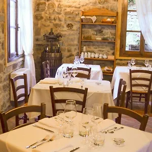  Oda ve Kahvaltı Il Cappellaio Matto İtalya
